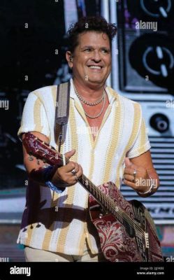 Carlos Vives Concert Extravaganza: A Night of Colombian Rhythms and Unexpected Surprises!