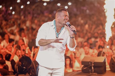 De Glamour van Gouna: Amr Diab verlicht de Egyptische Rivièra met zijn betoverende muziek!